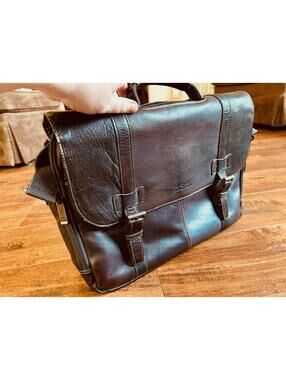 Kenneth Cole Reaction Dark Brown Leather Messenger Bag